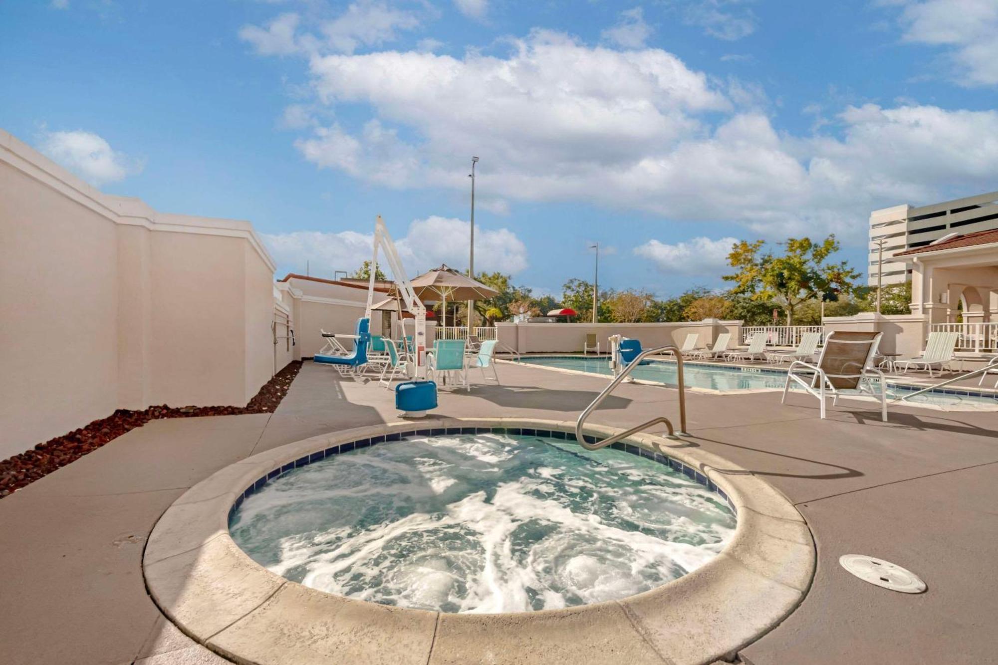 Comfort Suites Downtown Orlando Extérieur photo